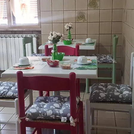 Frühstückspension La Damigiana Fioì Piano di Follo